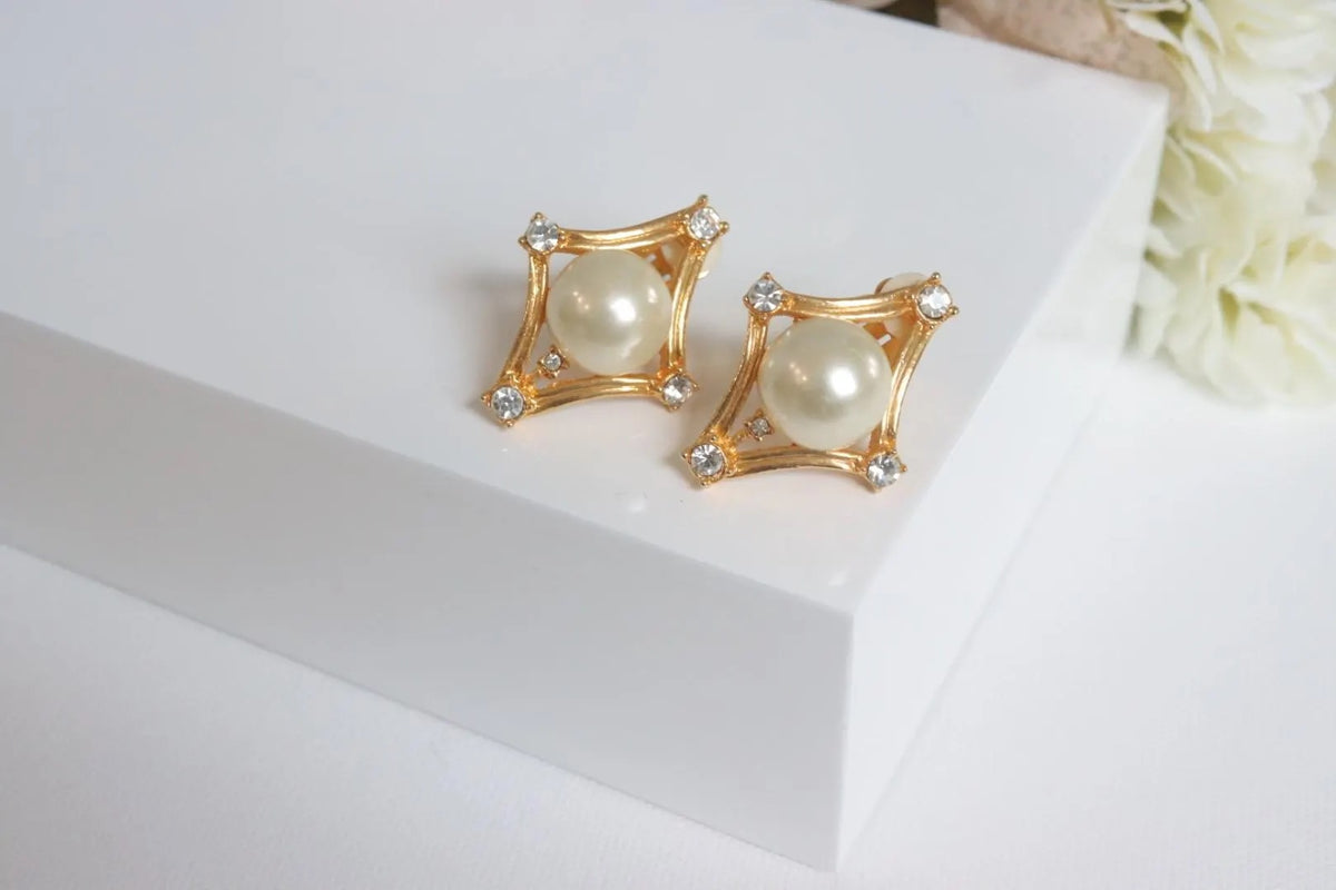 FOUR POINTS